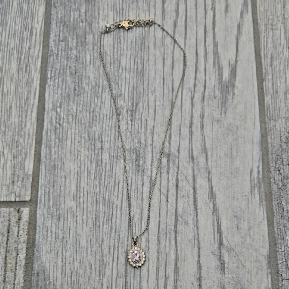 Elegant Silver Necklace with Pink Gemstone